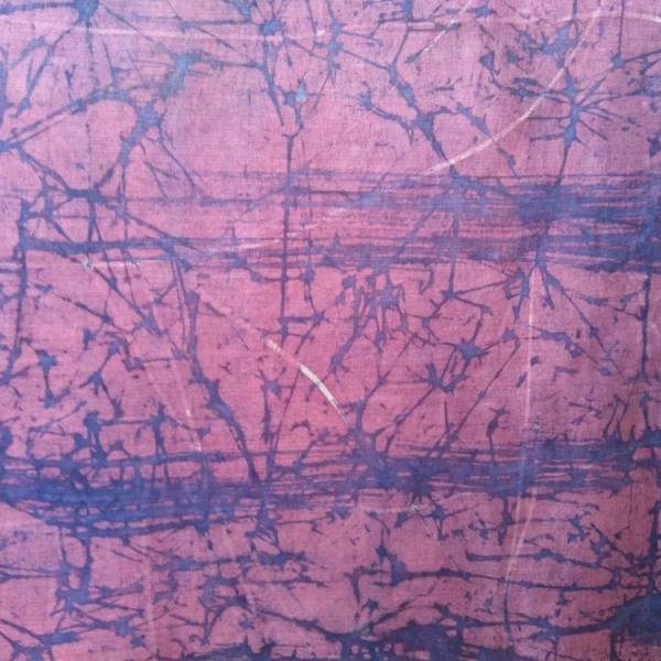 Batika tehnikas salli fragment.